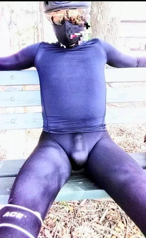 people will walk right up to me and stand between my legs and ask me questions while staring directly down at my hardening cock