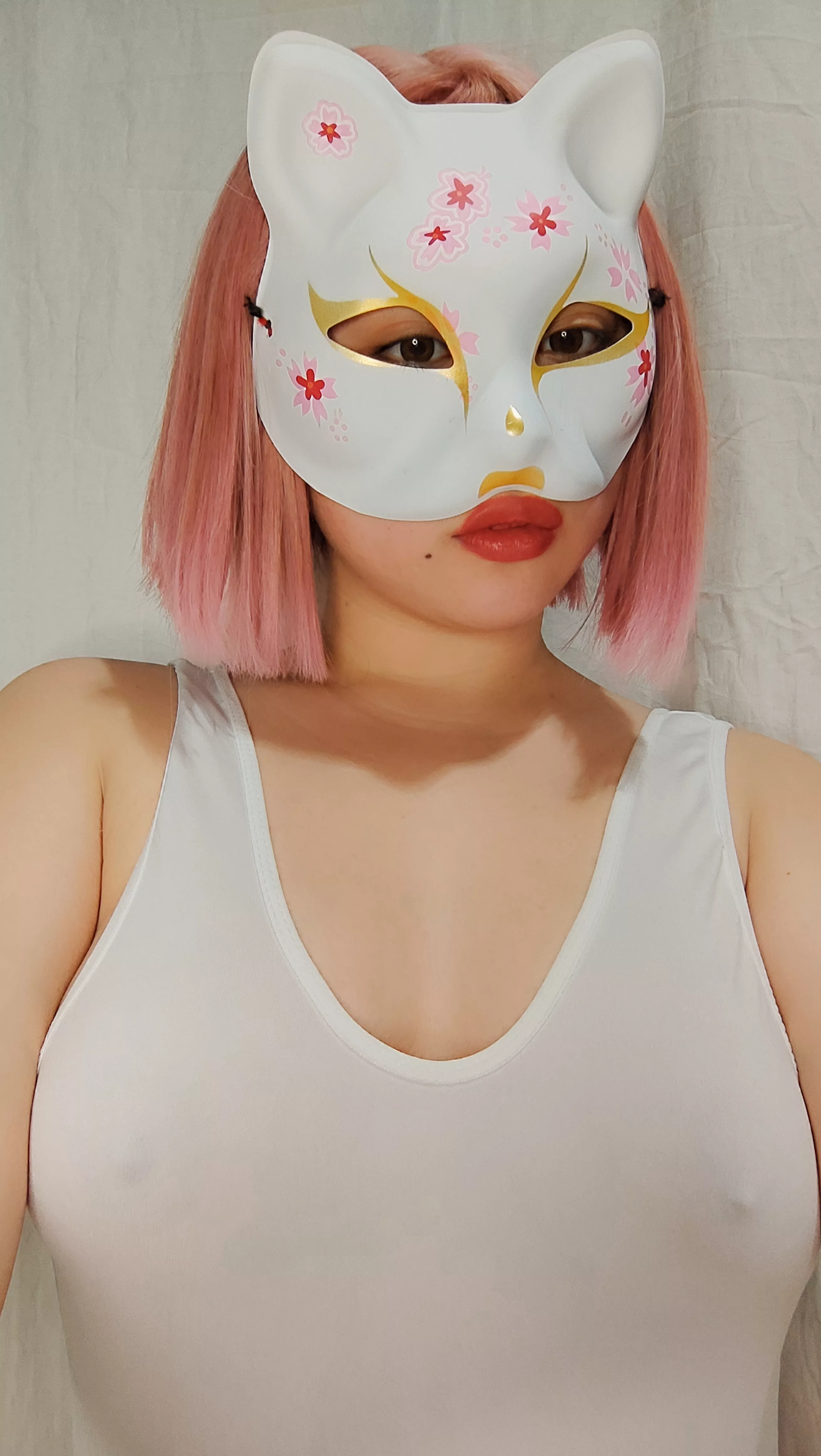 Perfect top to match with booty short jeans right? 😽