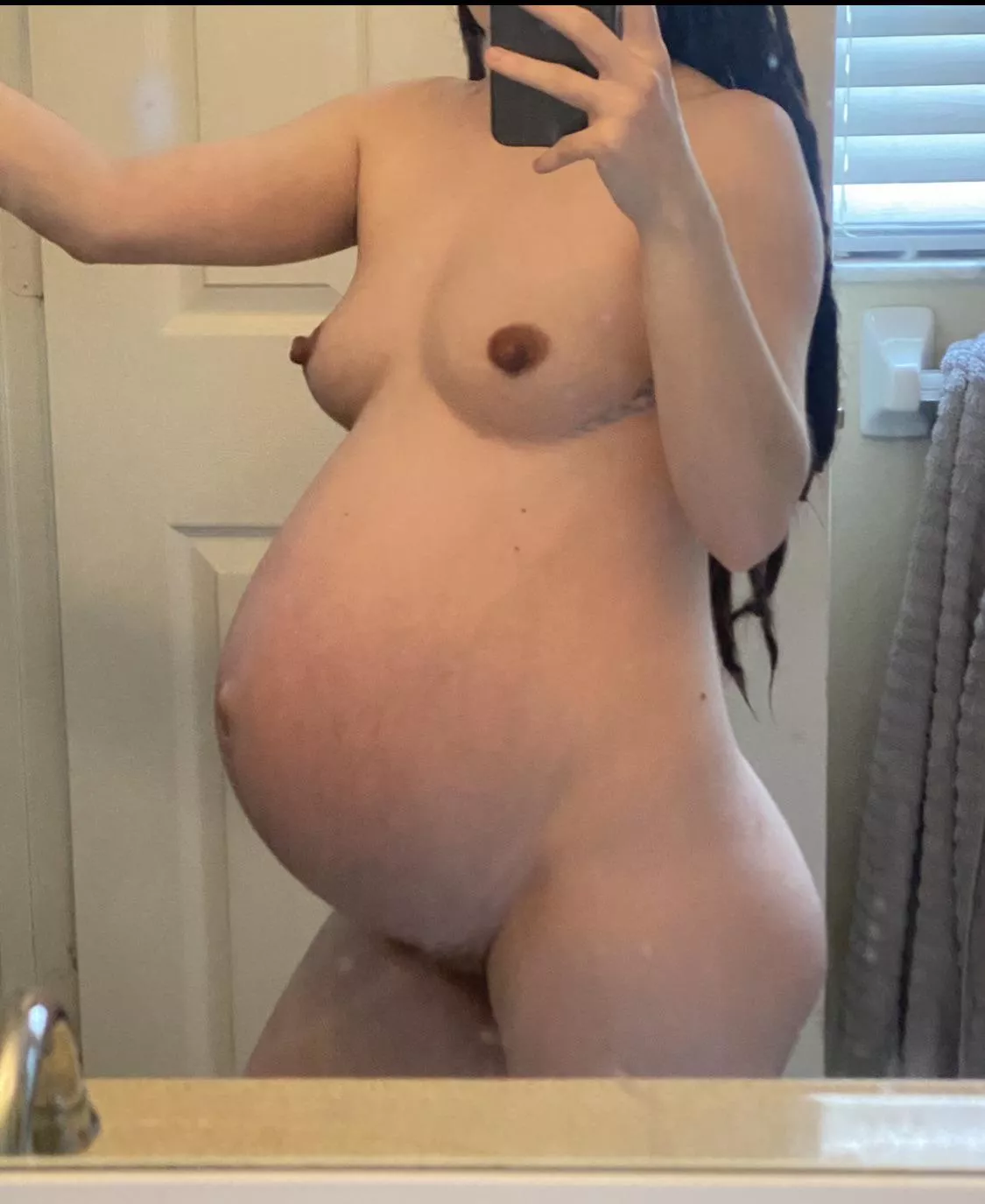 Perfectly shaped 🤤💧❤️