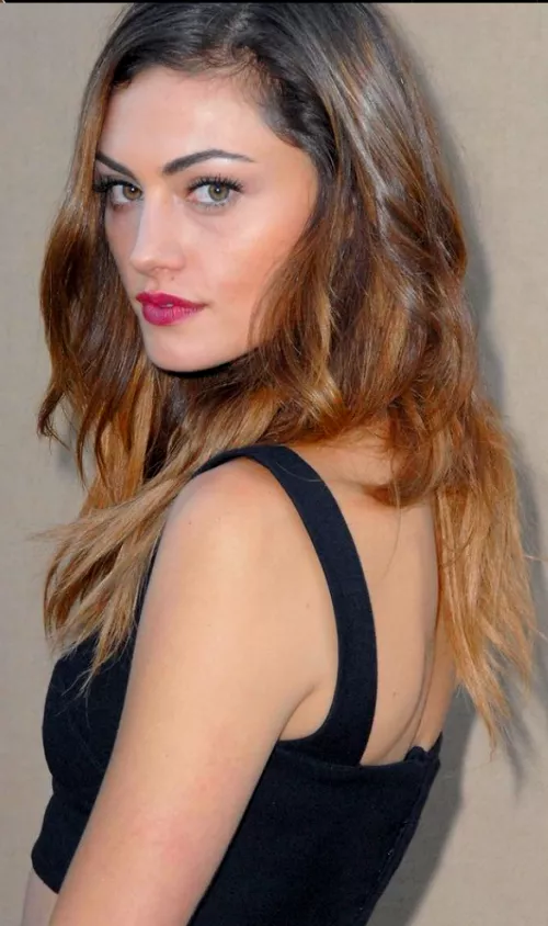Phoebe Tonkin