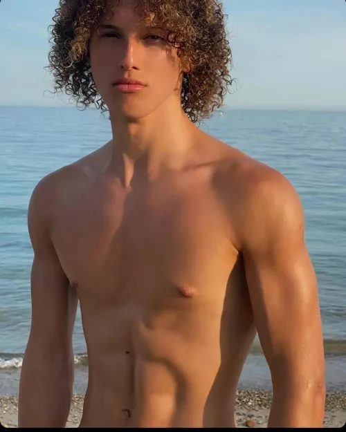 pic submitted by fashion model ✨️ Khaled Amri