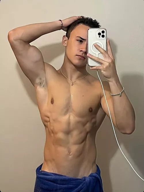 pic submitted by model: Galguera