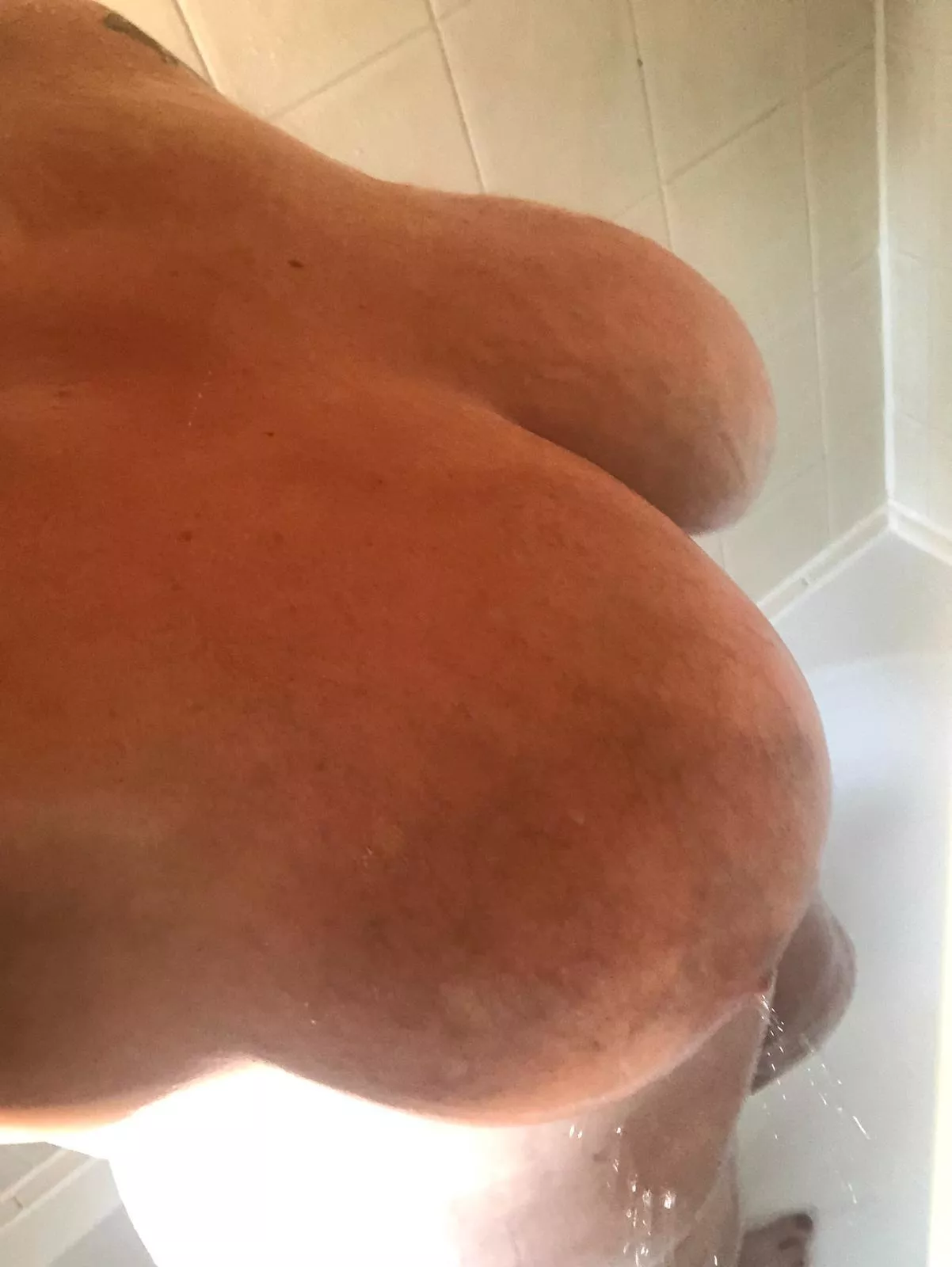 Plump and perky 🔥