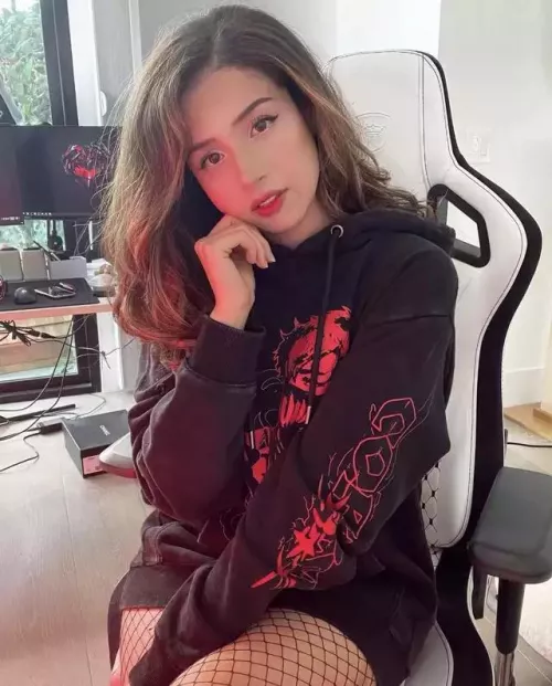 Pokimane never fails to make me horny