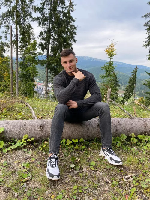 Poll: what would you choice for living 1. Big city with lots of opportunities 2. Small town with clean and calm environment