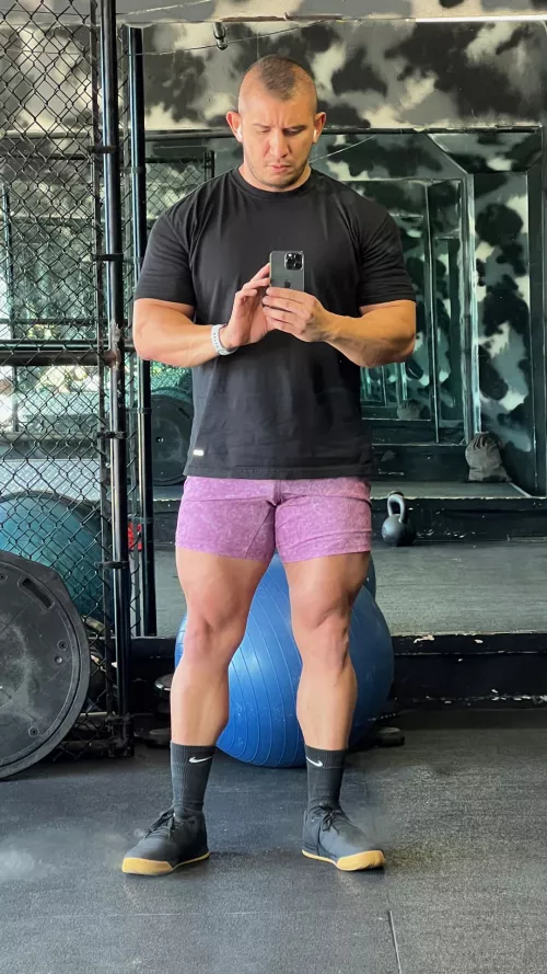 Post leg day selfie