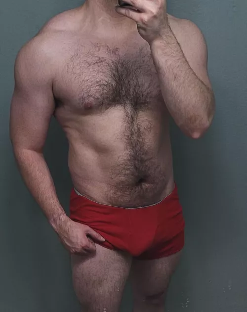 post workout, into anime and from SoCal 😁