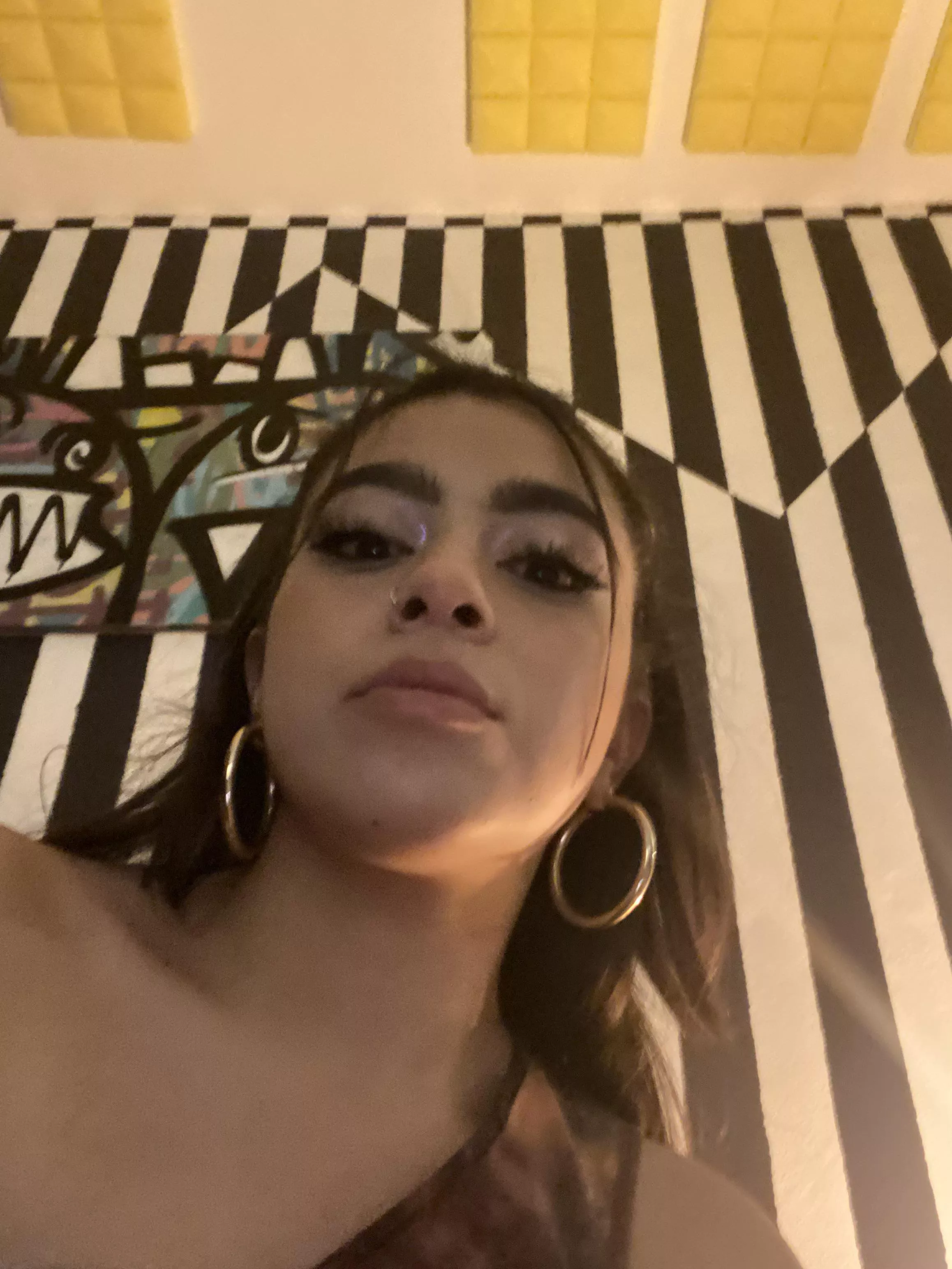 pov you are my phone 📱