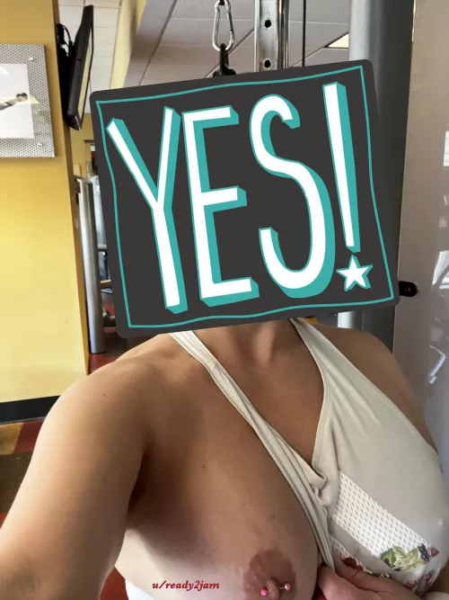 Pretty sure I was seen by hotel staff. Whoops 😅 (f)