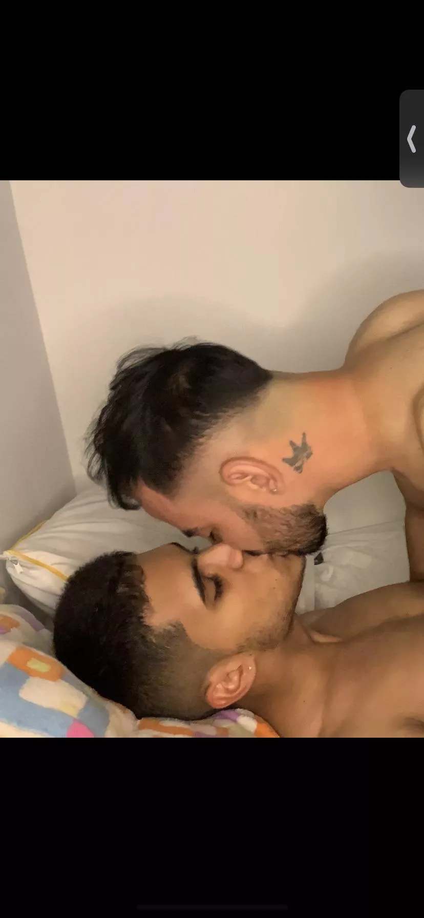 Pretty sure you guys love kissing 😏