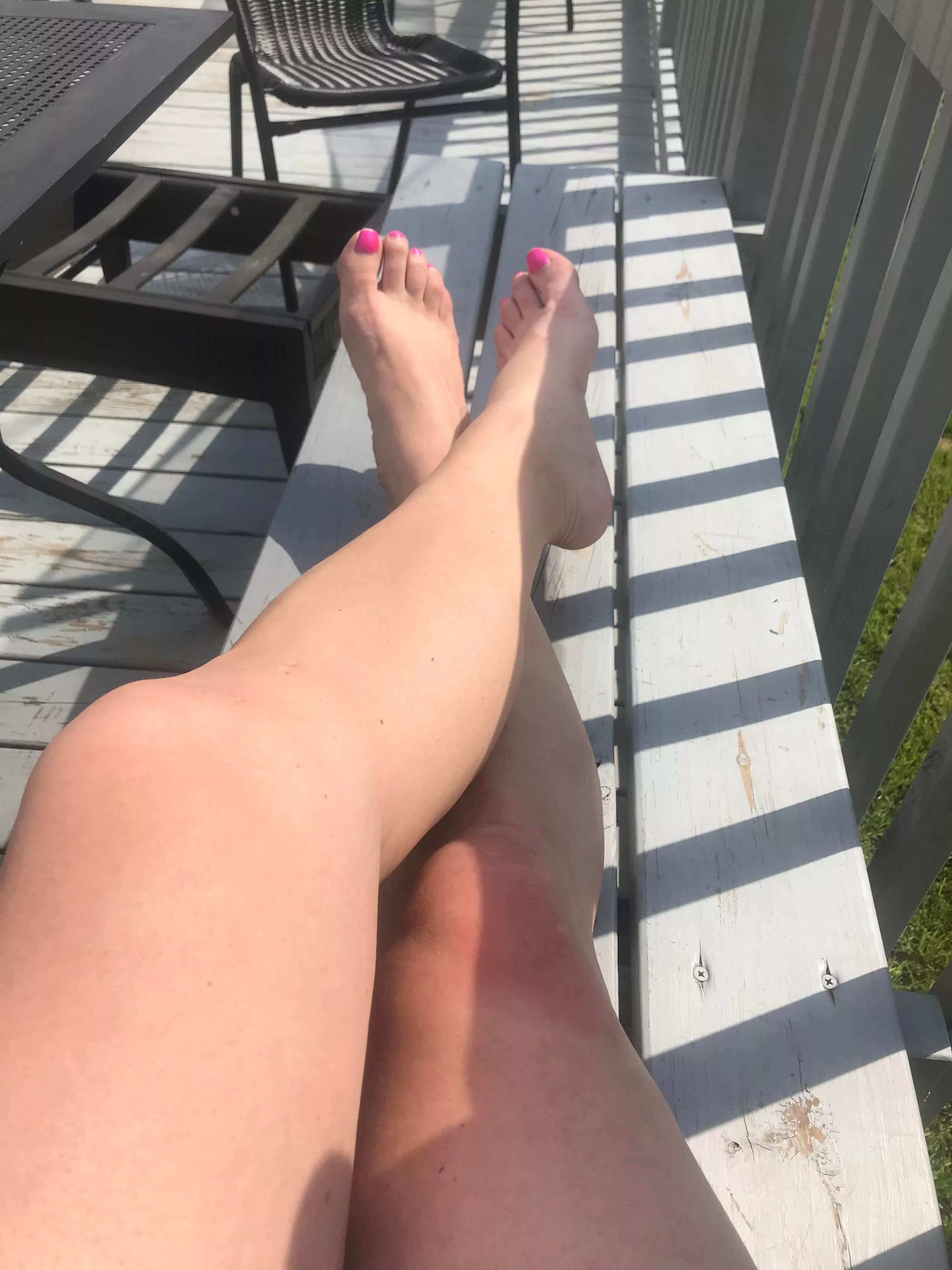 Pretty toes in the sun