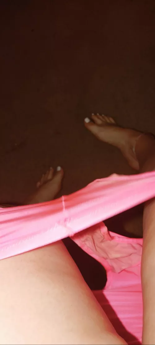 pretty toes & wet🥰😛