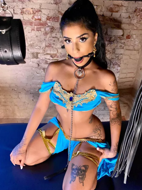 Princess Jasmine didn’t mind the dungeon a[f]ter all…