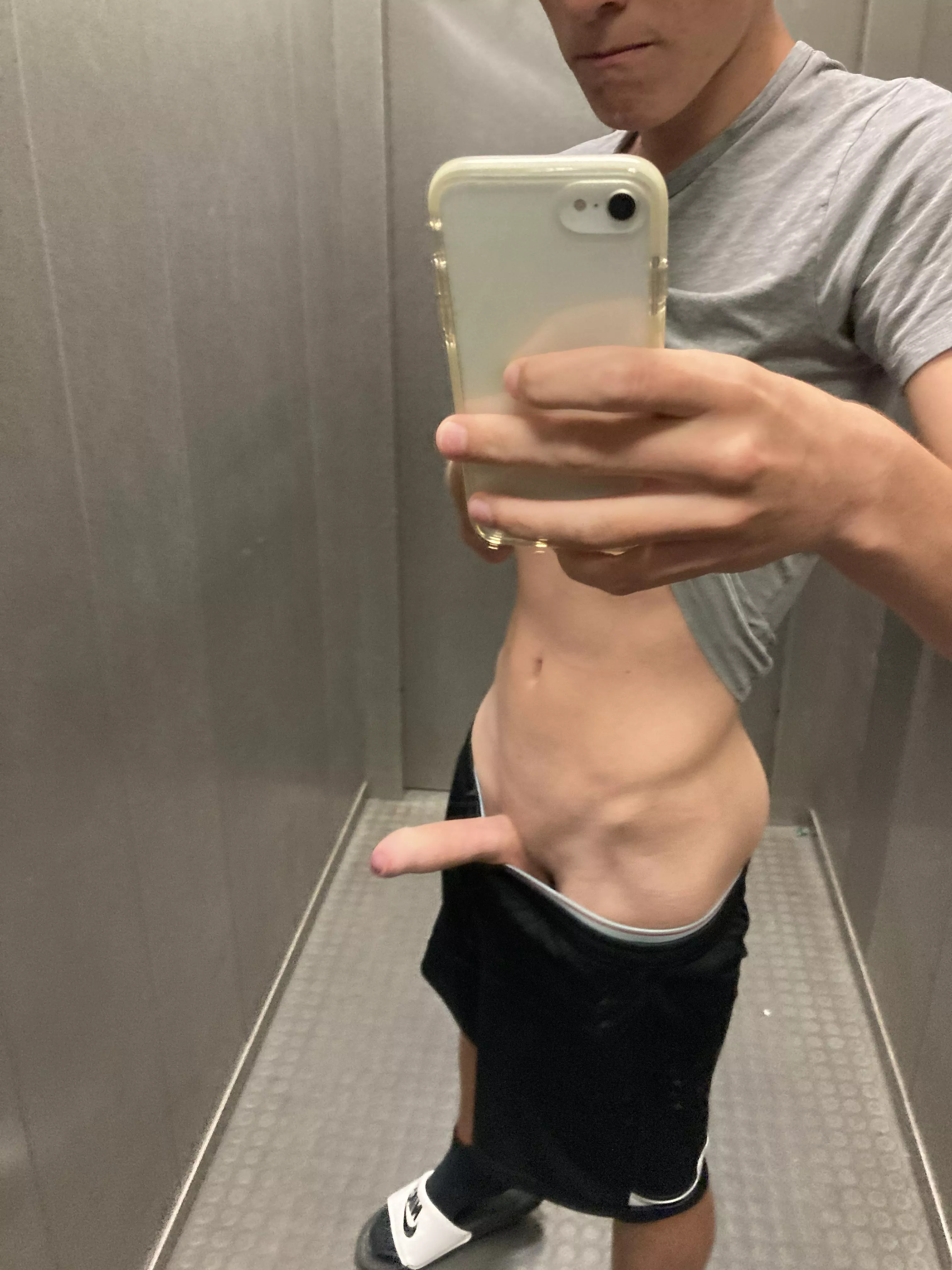 Prolly the youngest here, but suck pls 💦