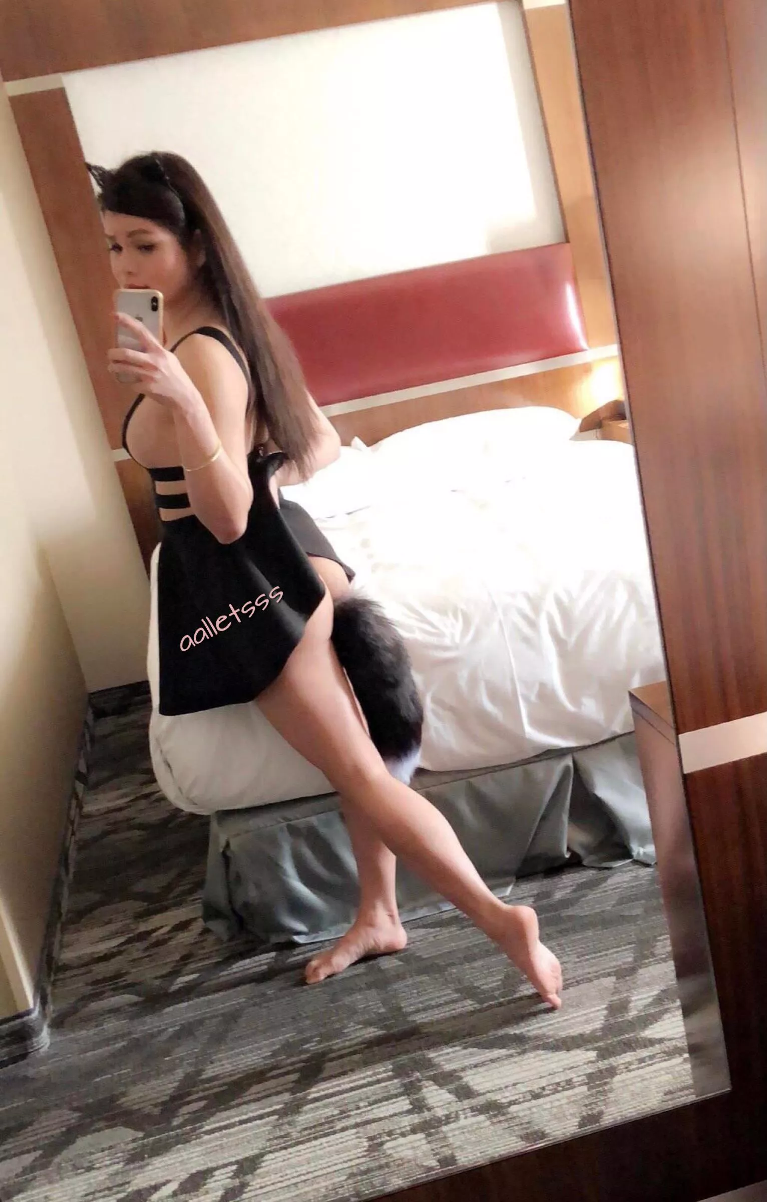 Pull my tail Daddyyy 😻😜 Meow