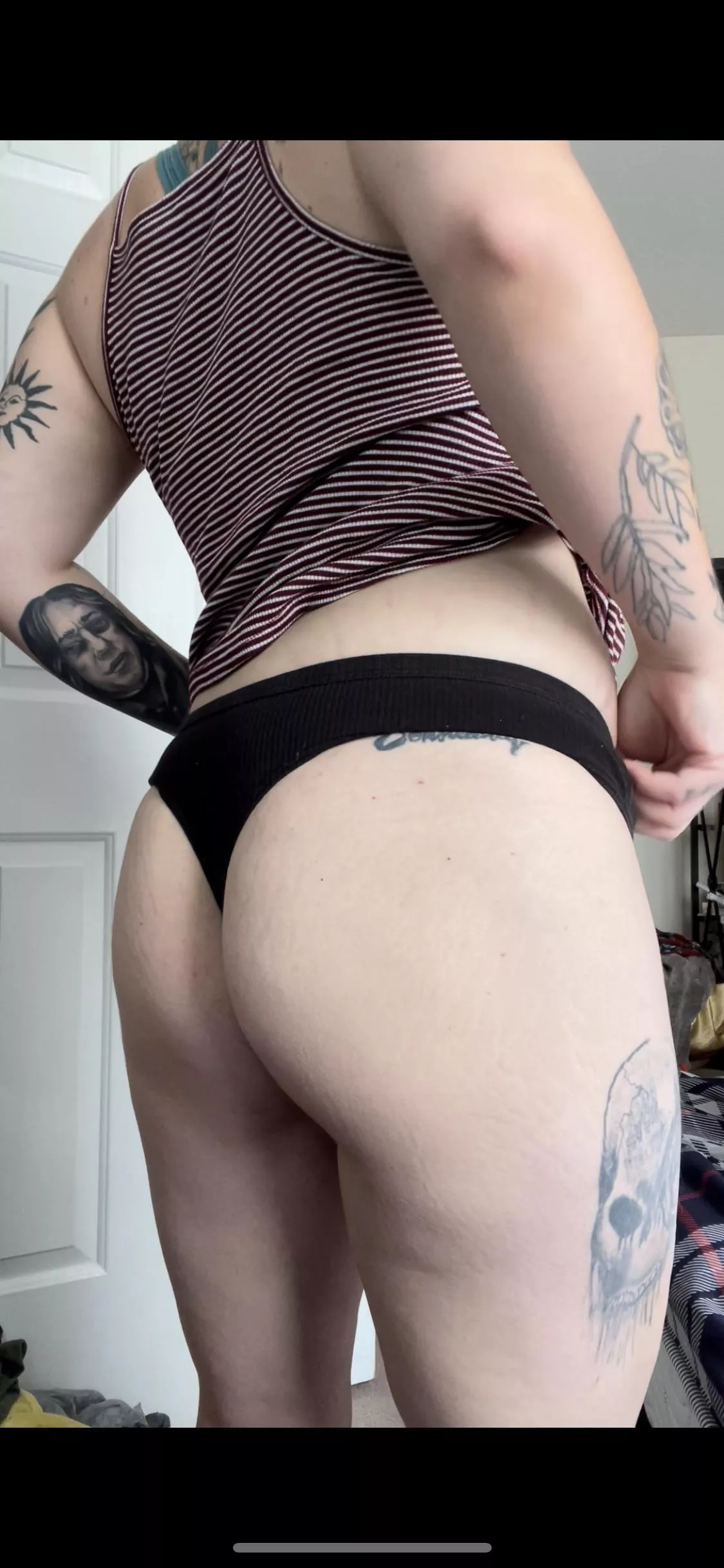 punk rock chick 🥰🌶