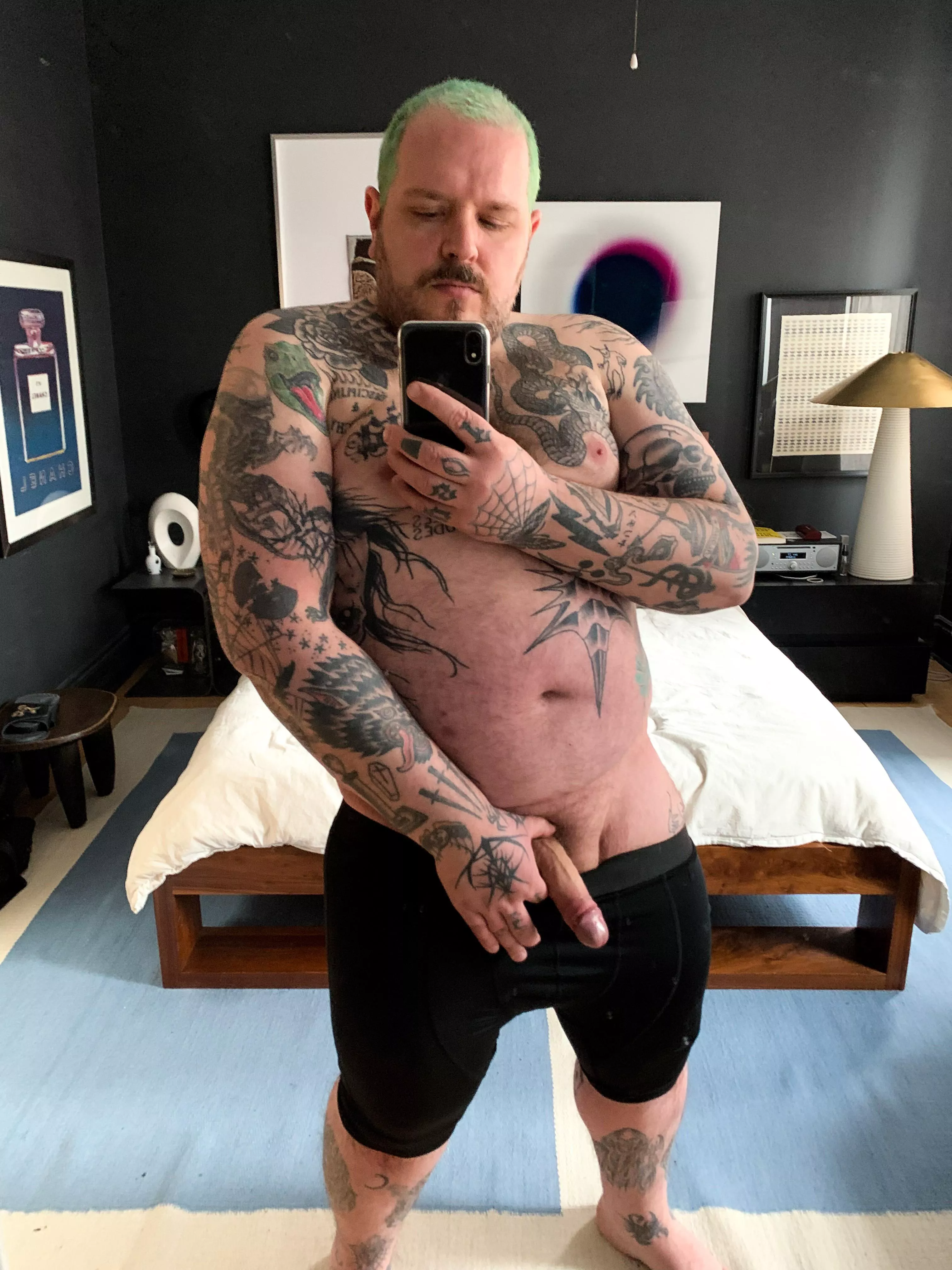 Rain makes me so horny 🥵