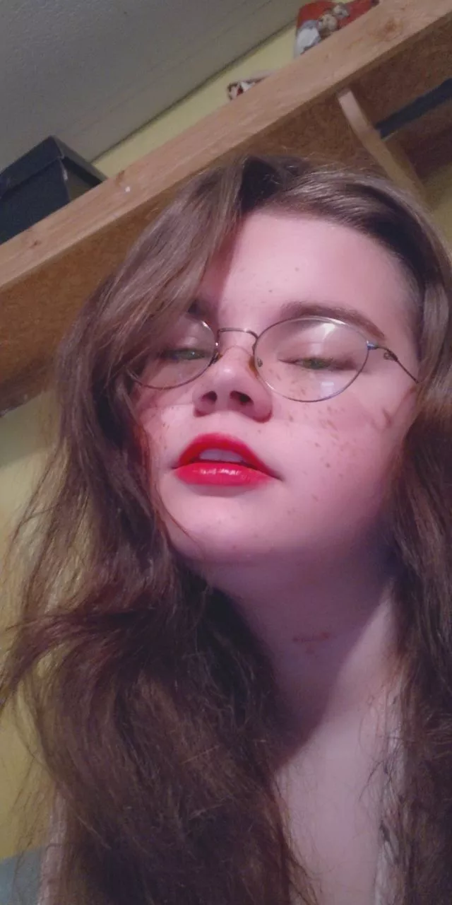 ready to smudge my lipstick