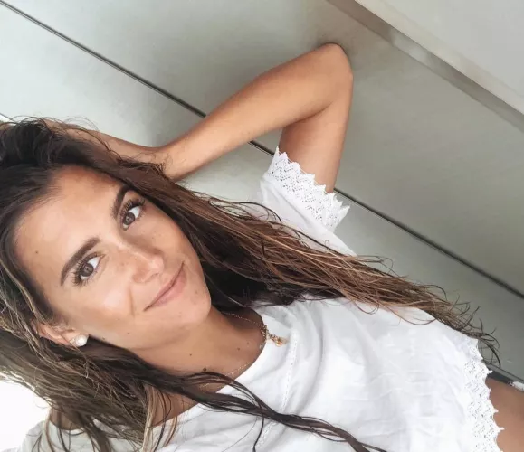 Real life my sisters best friend DM or Ki.k Andrege6