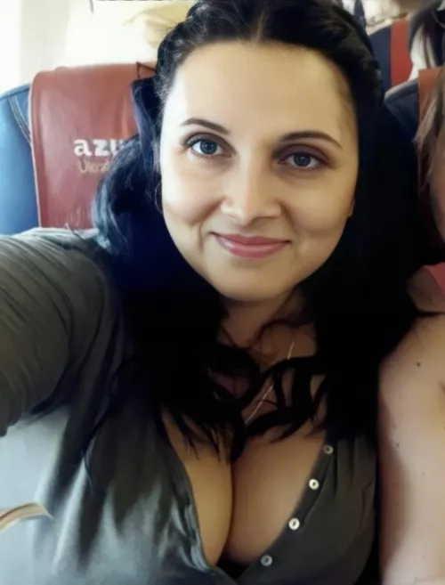 Really want to humiliate me? 100 upvotes and I'll be forced to upload pics of my mom in her bikini.