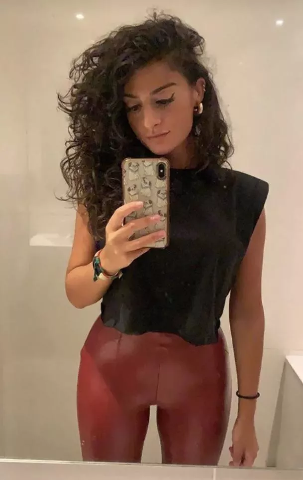 Red letahre leggings