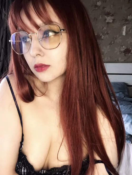 Redhead girl next door [F]