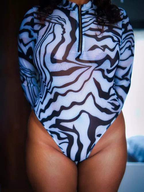 Rip my body suit with your [f]reaking teeth bebe 💦💦💦