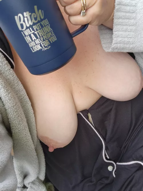 Rise and shine it's Titty Tuesday f45😘