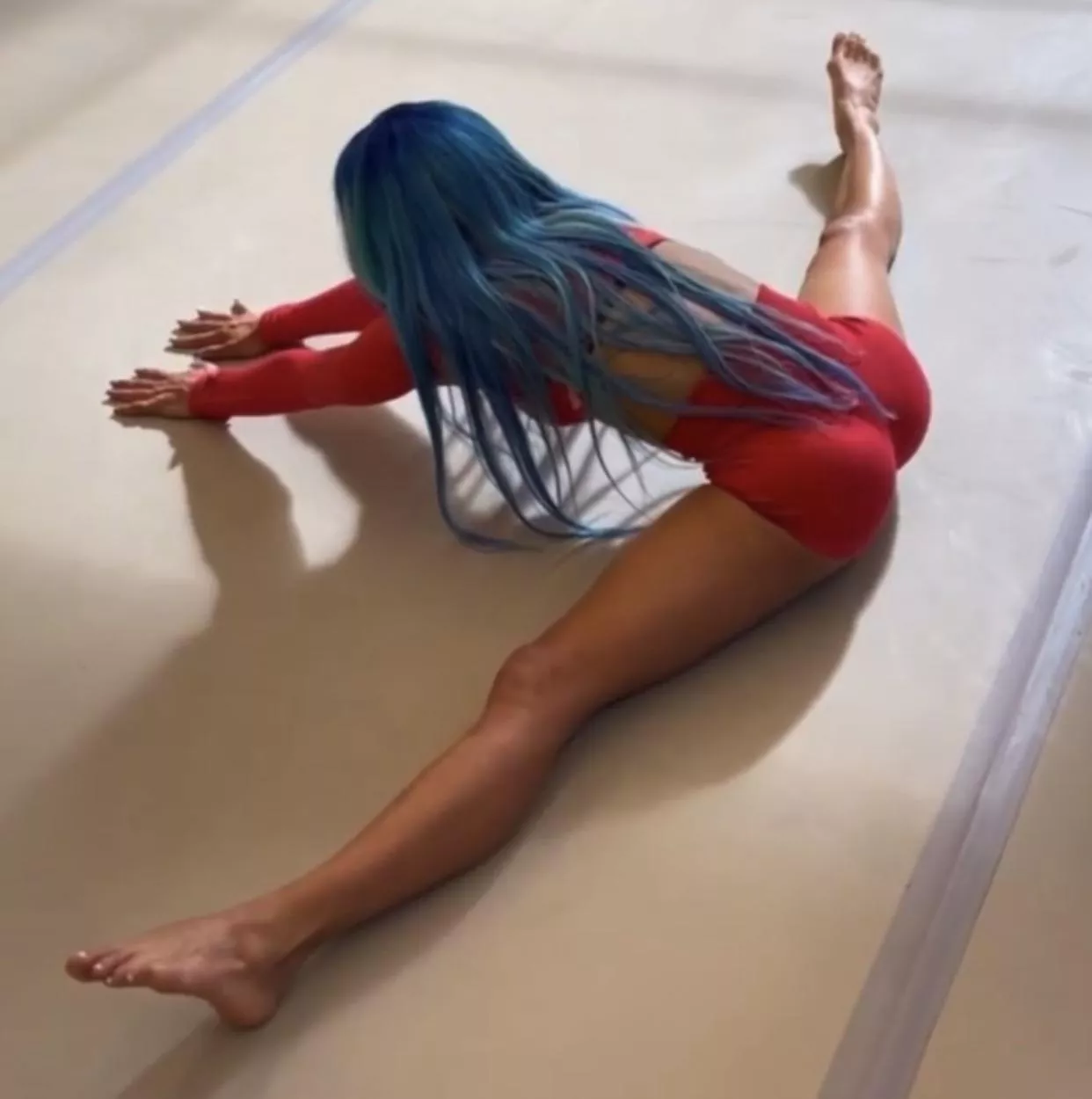 Sasha is open 😮‍💨