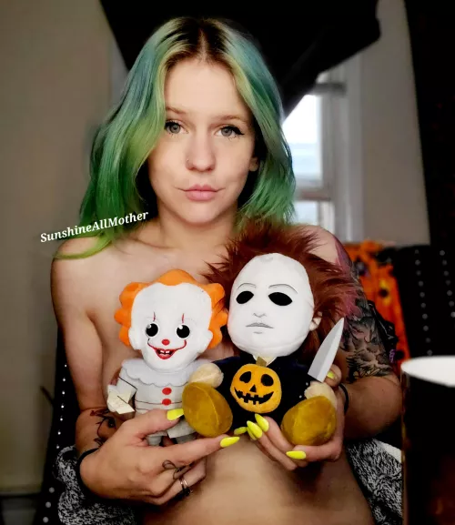 Say hello to my little friends 🖤☠️