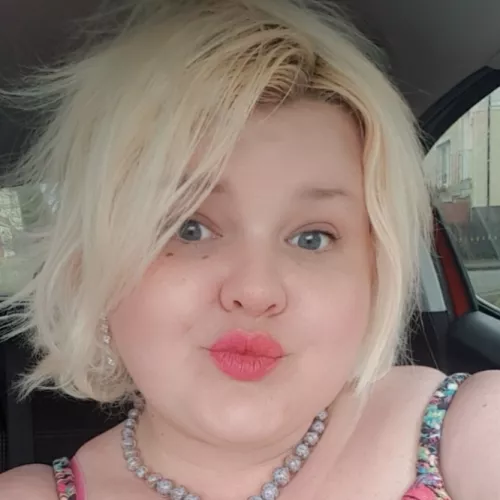 Scottish☆BBW☆HomemadePorn☆NO PPV☆ Daily uploads☆Squirtyfatpussy☆Fat/smoking/M0mmy Fetishes☆Custom avaliable☆50PercentOff☆FreeDickRating when subbing😍