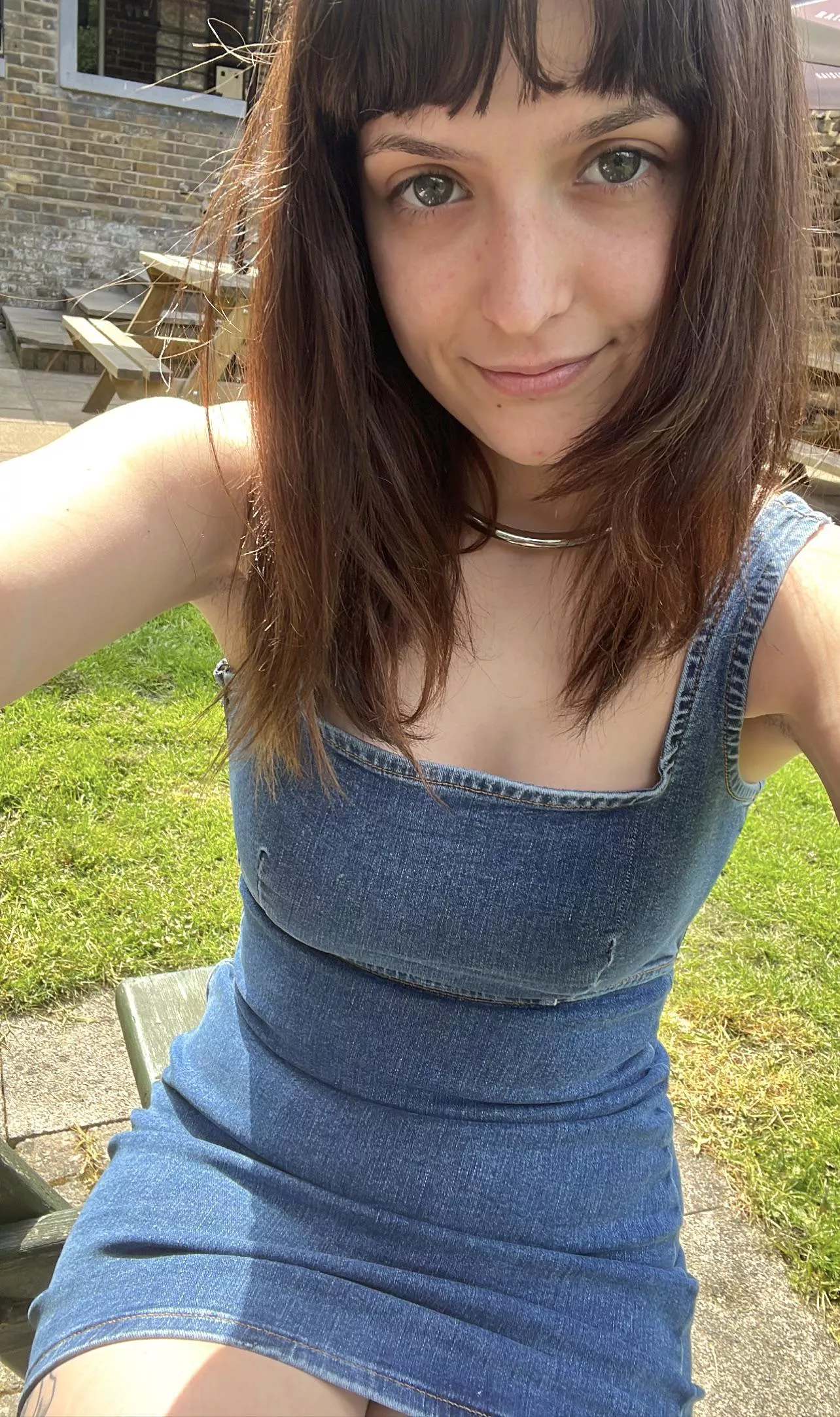 Selfie in the pub (f)