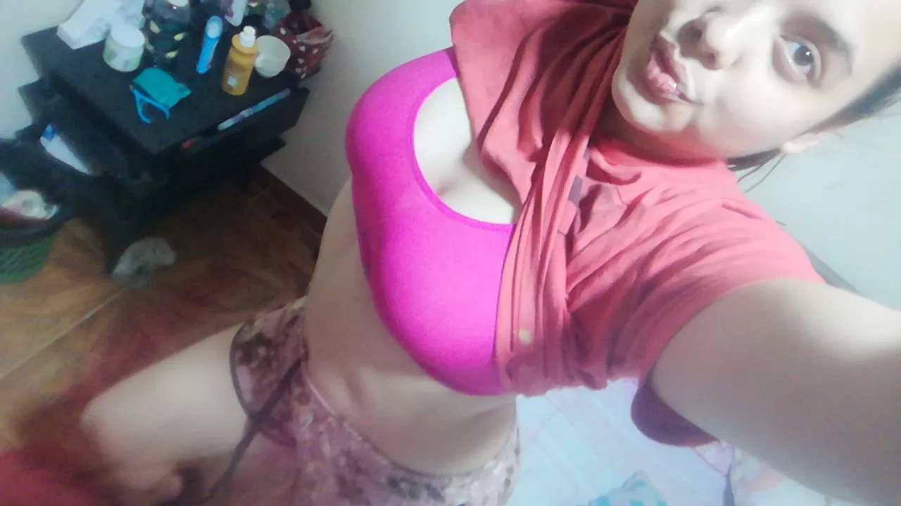 [Selling] (20) years old [F] 😽 latina girl looking for my serius daddy♦️( personal pics and vids 📸, sext with live pics and vids🍏 and sex tapes ⏯️, Lesbian content 😛 drop box 🎁 A nice and PervertDoom girl 🤤 Kik:prettyasszhandra 