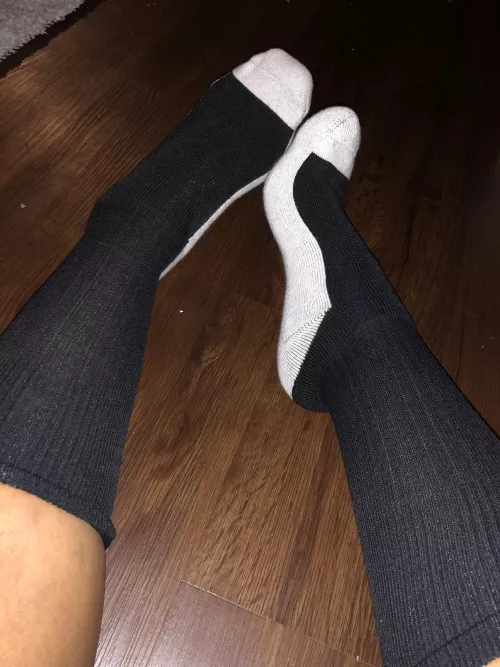 [selling] 3 pairs of these available 🦨 can be worn up to 10 days