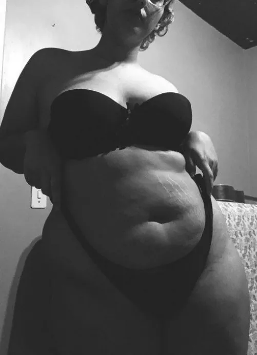 [Selling] Feeling so horny and so sexy…💖 come here to suck your dick [pic] [vid] [gfe] [cam] [sext] [call] [custom] ask for my prices on [kik]: callmemrsbabygirl [sc]: themrsbabygirl (I verify!)