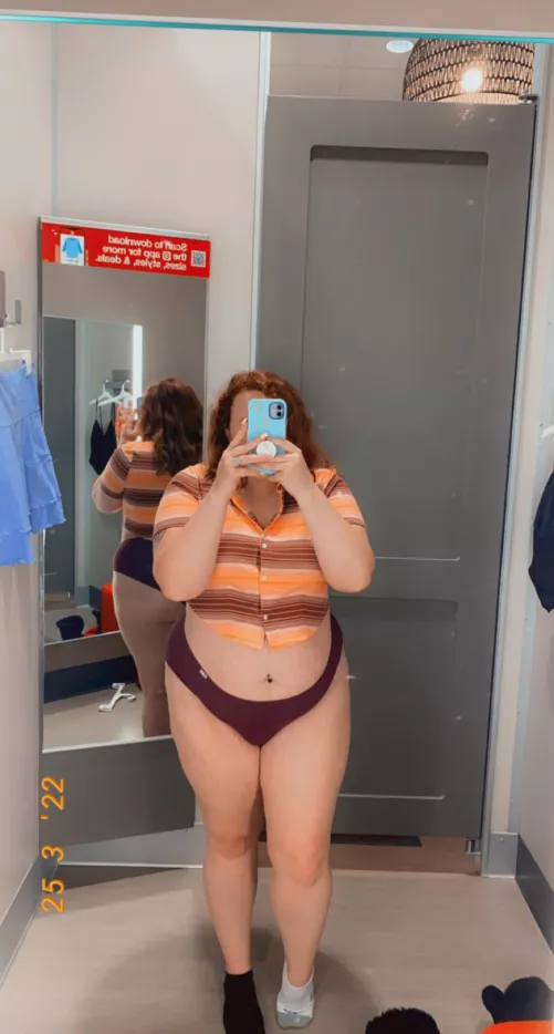 [SELLING] let’s play in the dressing room. 😉❤️ KlK: ctrlr / SC: bunnybabesred / OF: rhbunnyb