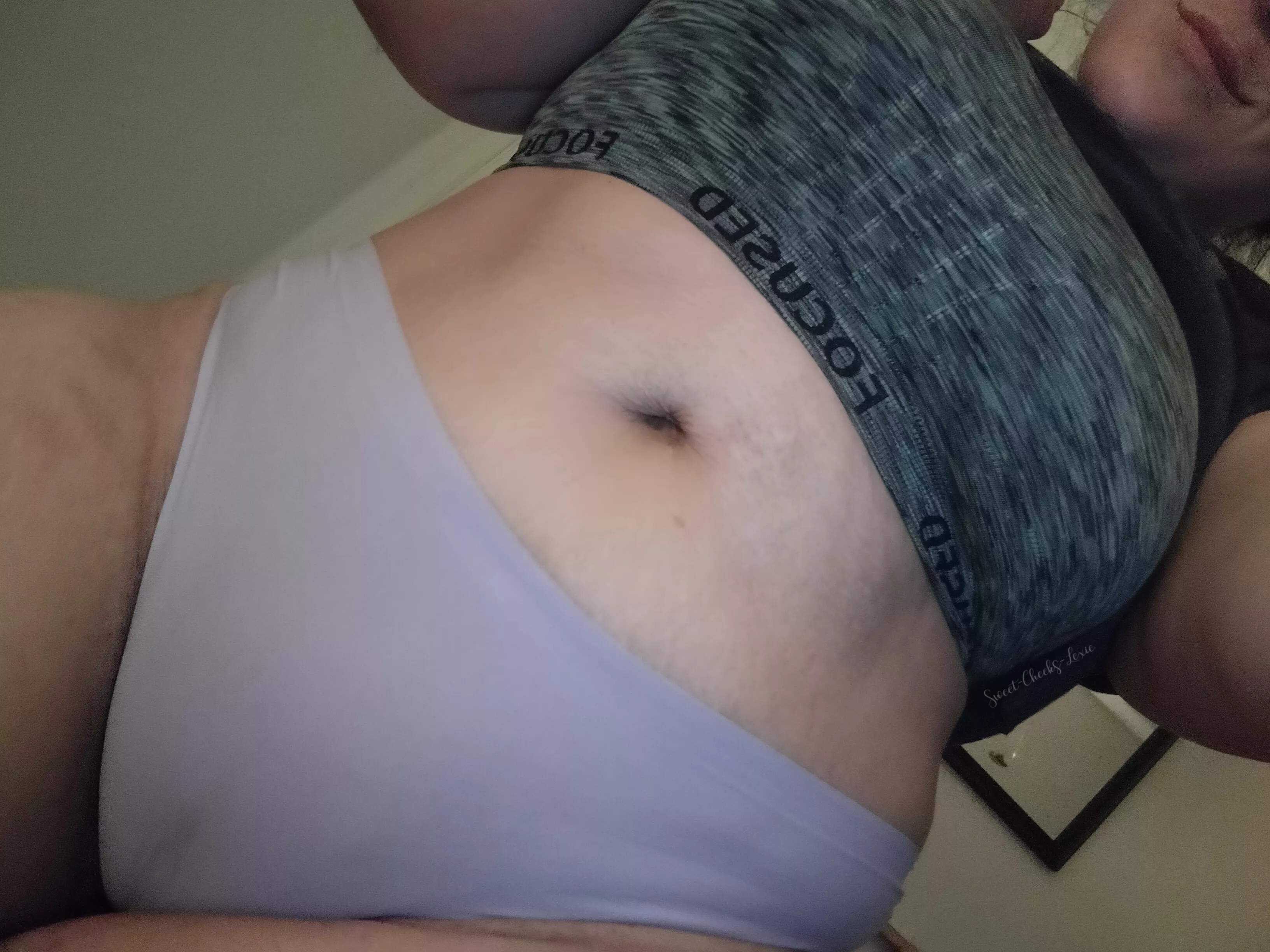 [SELLING] 👀 🥵 [PROOF PICS]📸[TRACKING NUMBER]💌[FET-FRIENDLY]😈 THICK BABE-JUICY ASS🍑 BIG TITS🍒