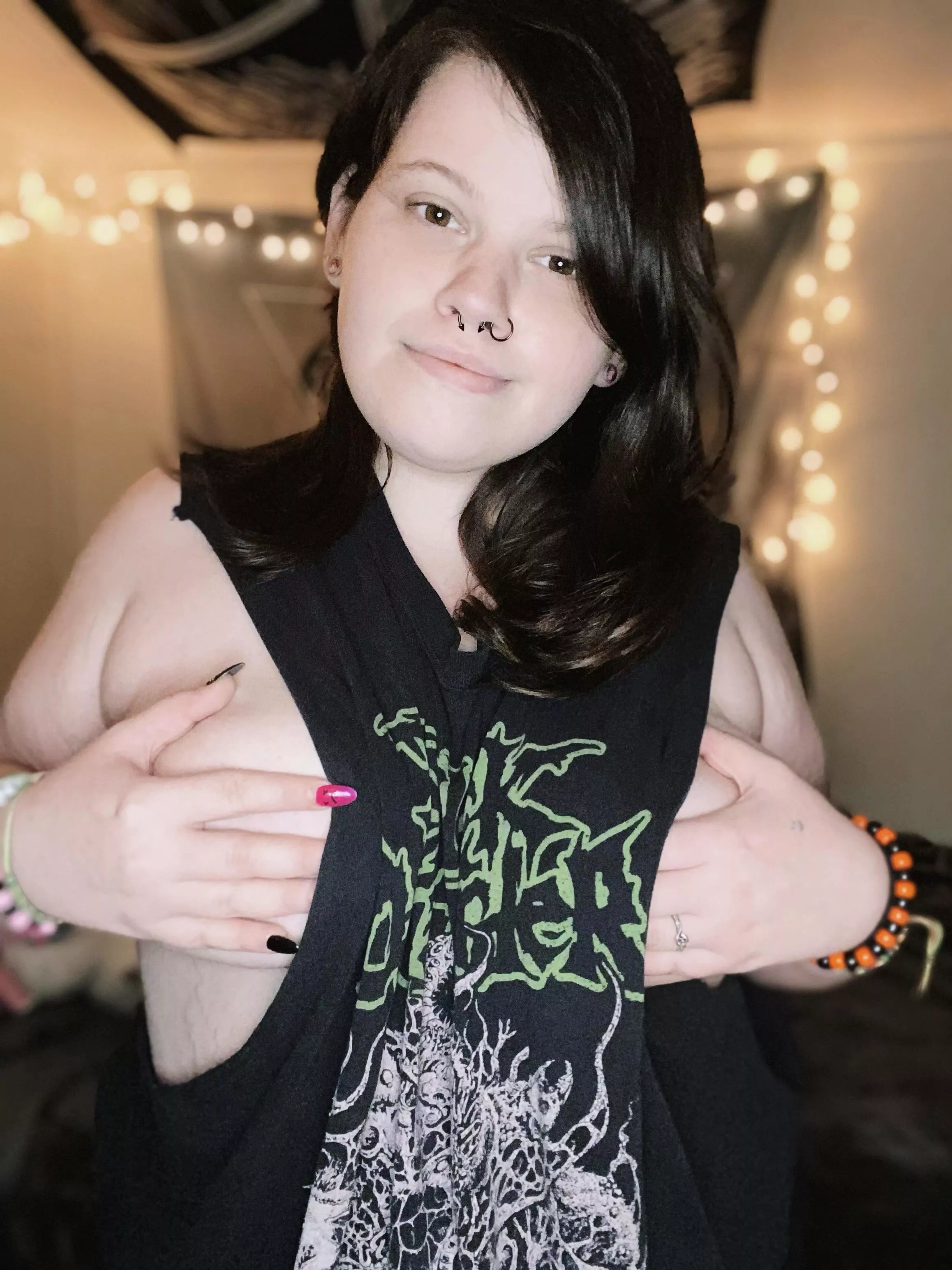 [Selling] Verified 🌸20🌸BBW🌸Customs🌸GFE🌸Sexting🌸Premades🌸Fetish Friendly 🌸Panties and socks 🌸Ask about my menu!❤️(KIK):lilraccoongirl666 or (telegram):lilraccoongirl666 •