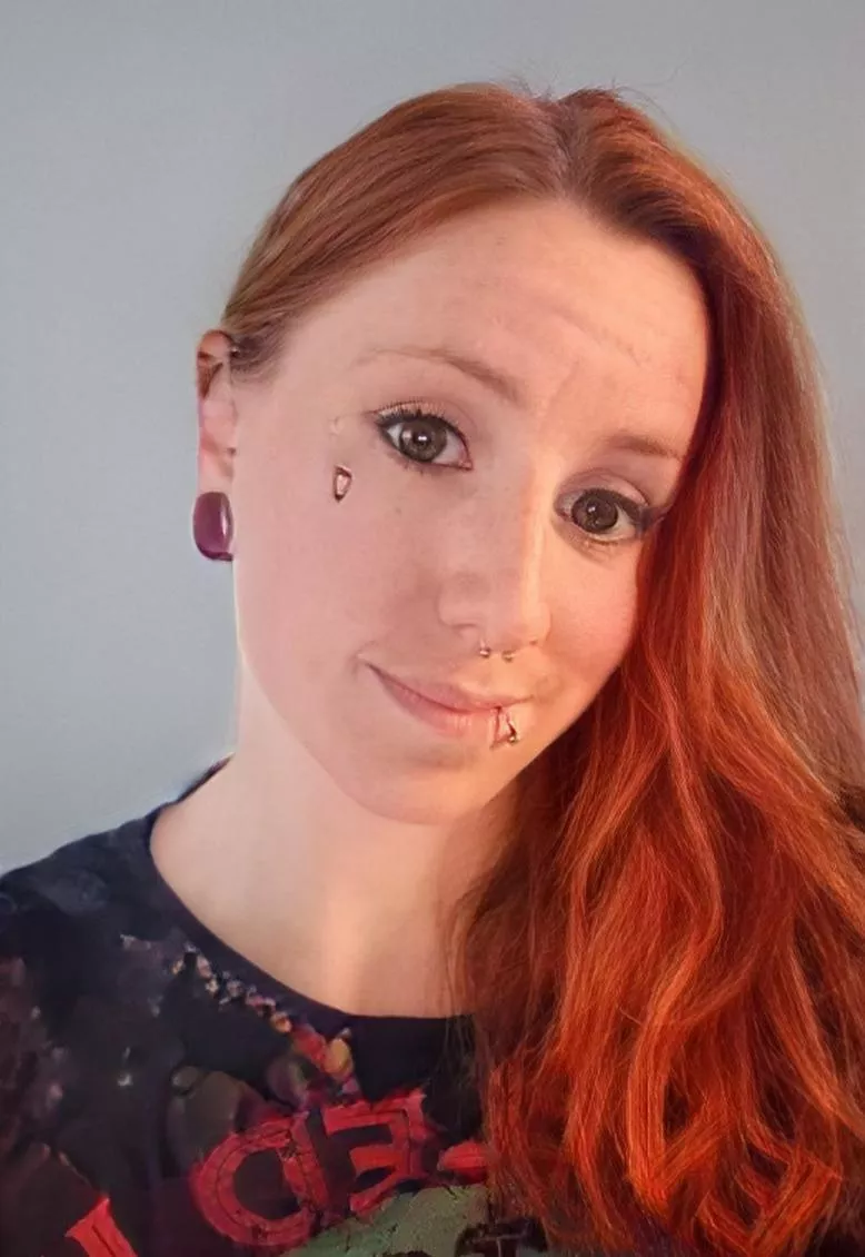 Send me links to all kinds of humiliating porn! I want my phone to break ❤️ Kik MissJasmine92 ❤️