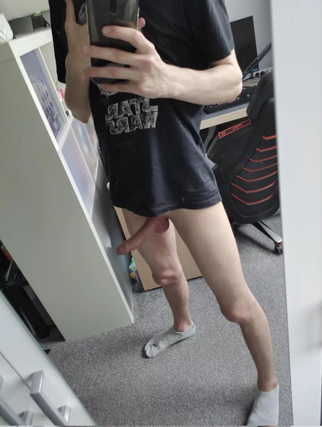 Send me your dick pic and let me see what you got:)