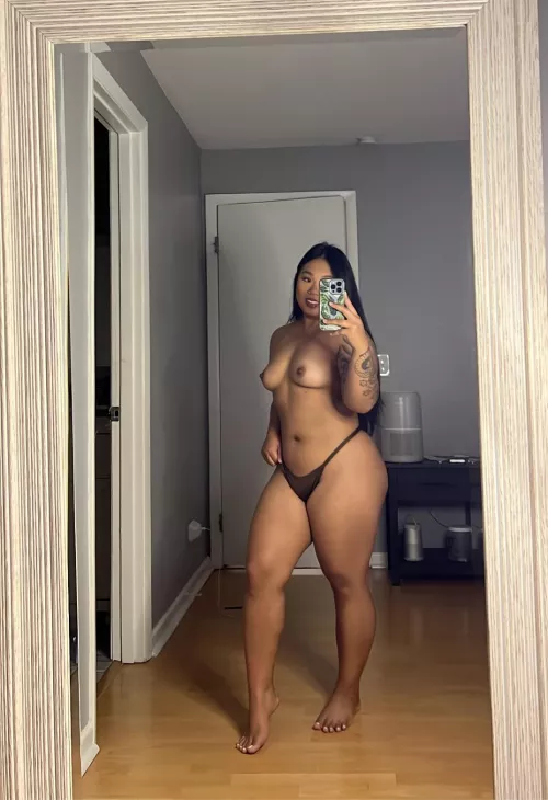 sexy filipina nurse at your service 🤓