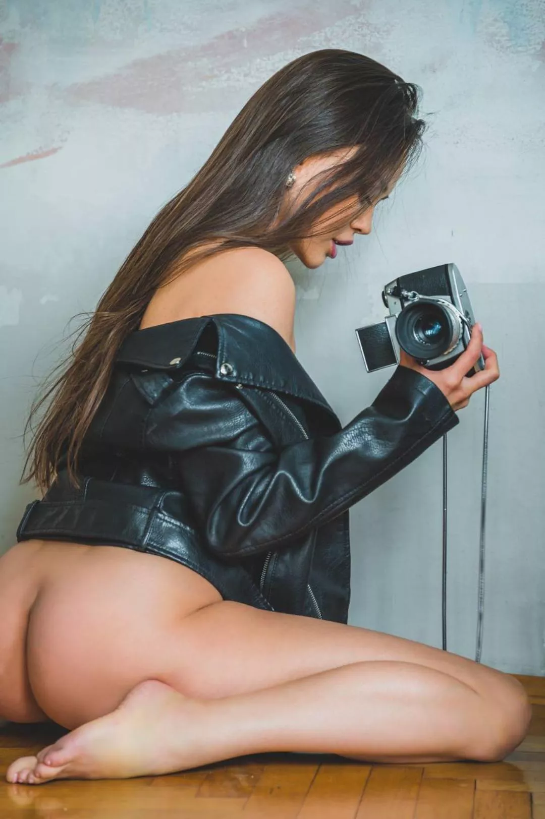 Sexy spy 🕵️‍♀️ 🔥when you looking on my sexy bum 🙈 I making photo of you 😜💣