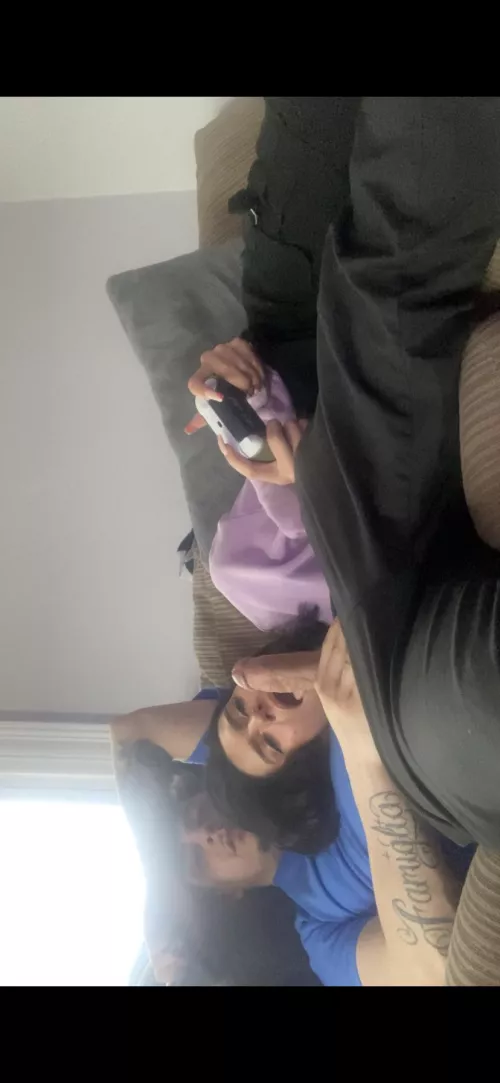 She eats my dick for 12 mins straight while we play Xbox 💦🤤😈 link below to our free page!!