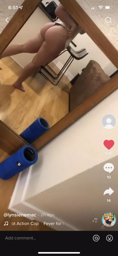 She has thirst traps sprinkled in her profile