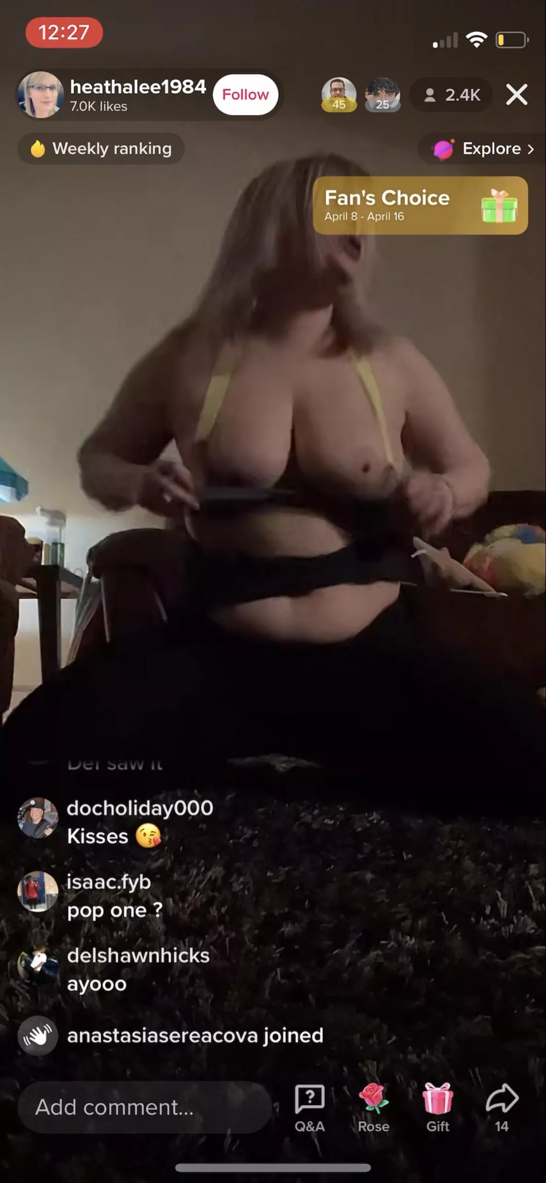 She just ended her live