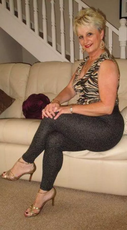 She needs a lap to sit on.