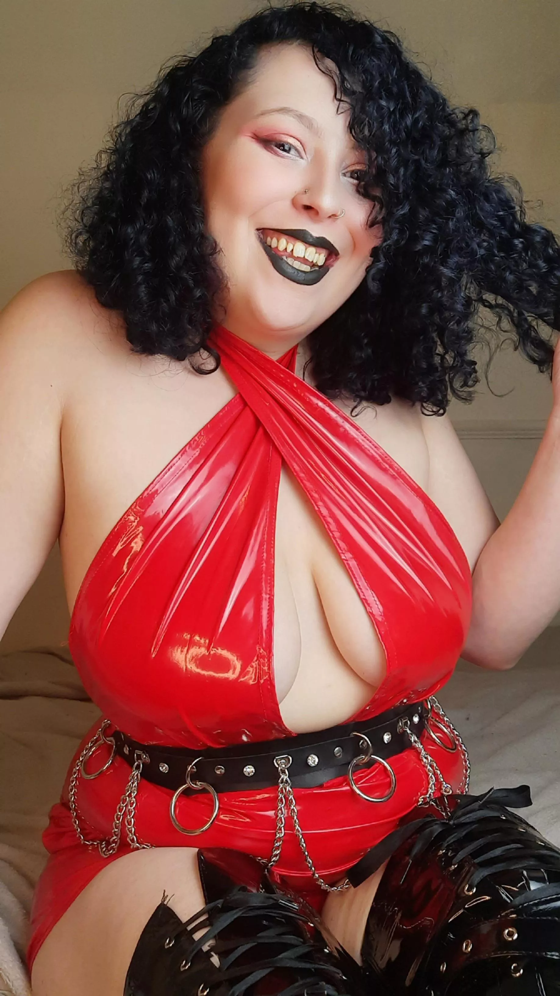 Shiny Smily Goddess 🖤♥️