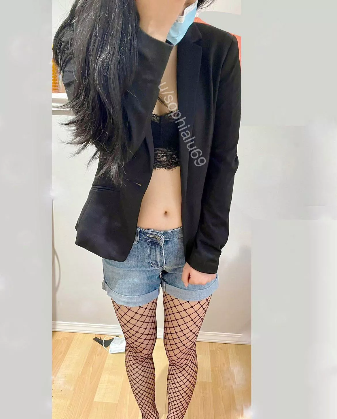 should i wear this on our first date? should i wear this on our first date?