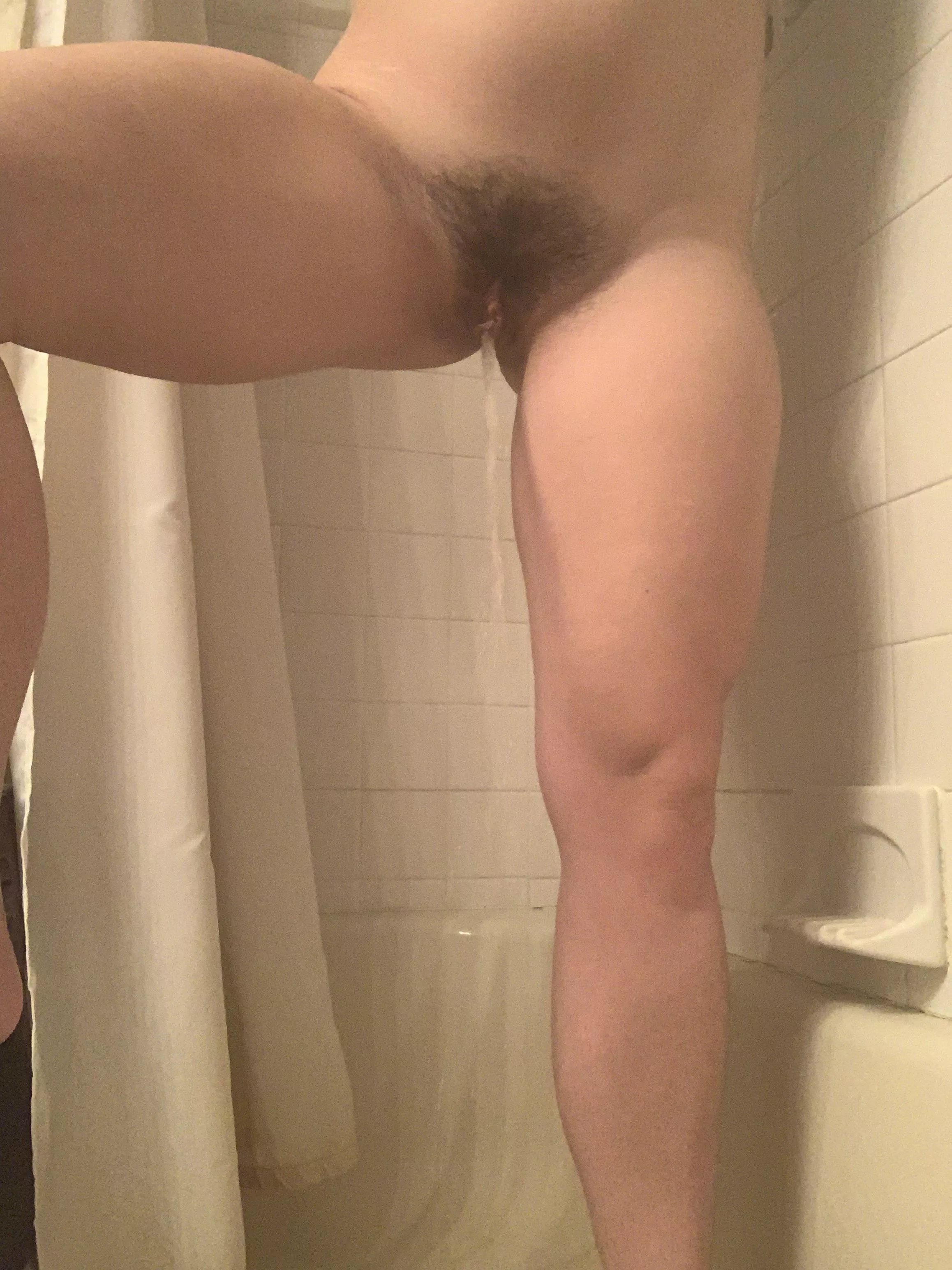 Shower pee 😋