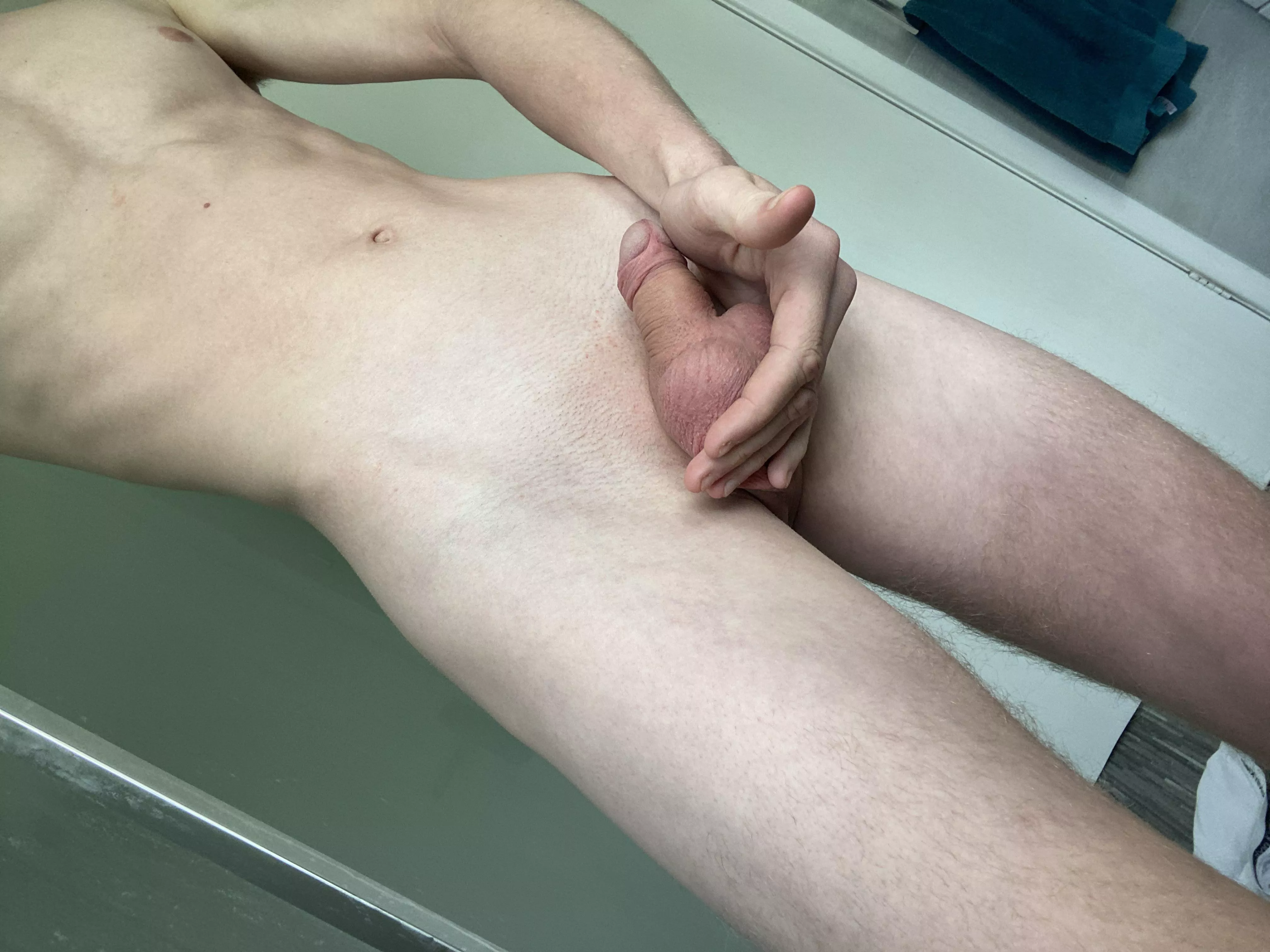 Showing you my cute little package 📦😉